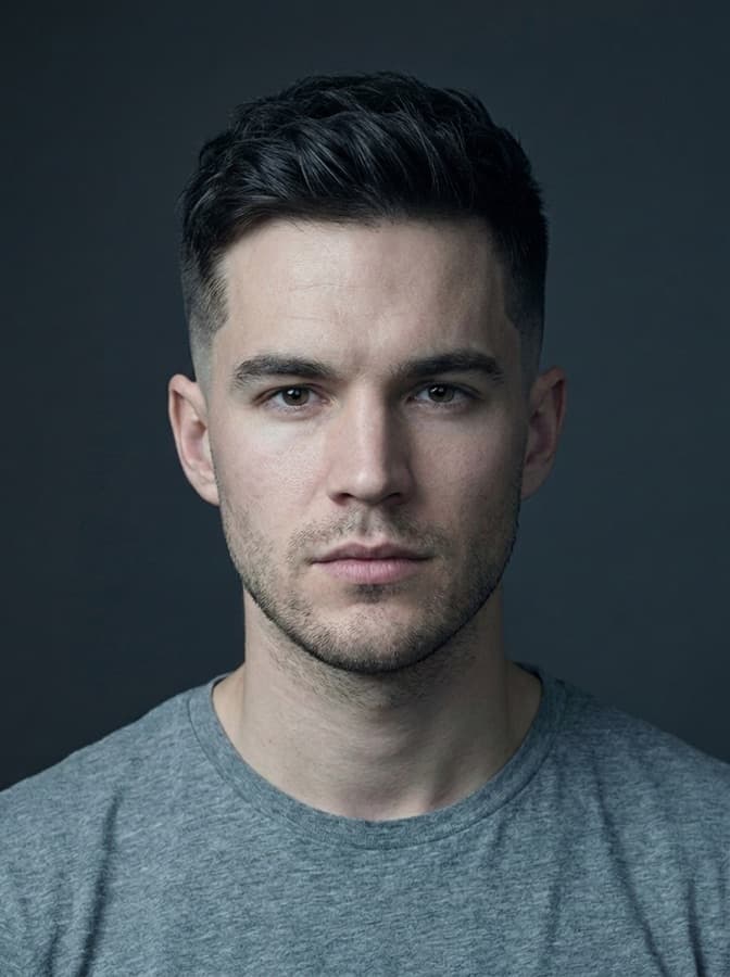 Man with a face-matched cut